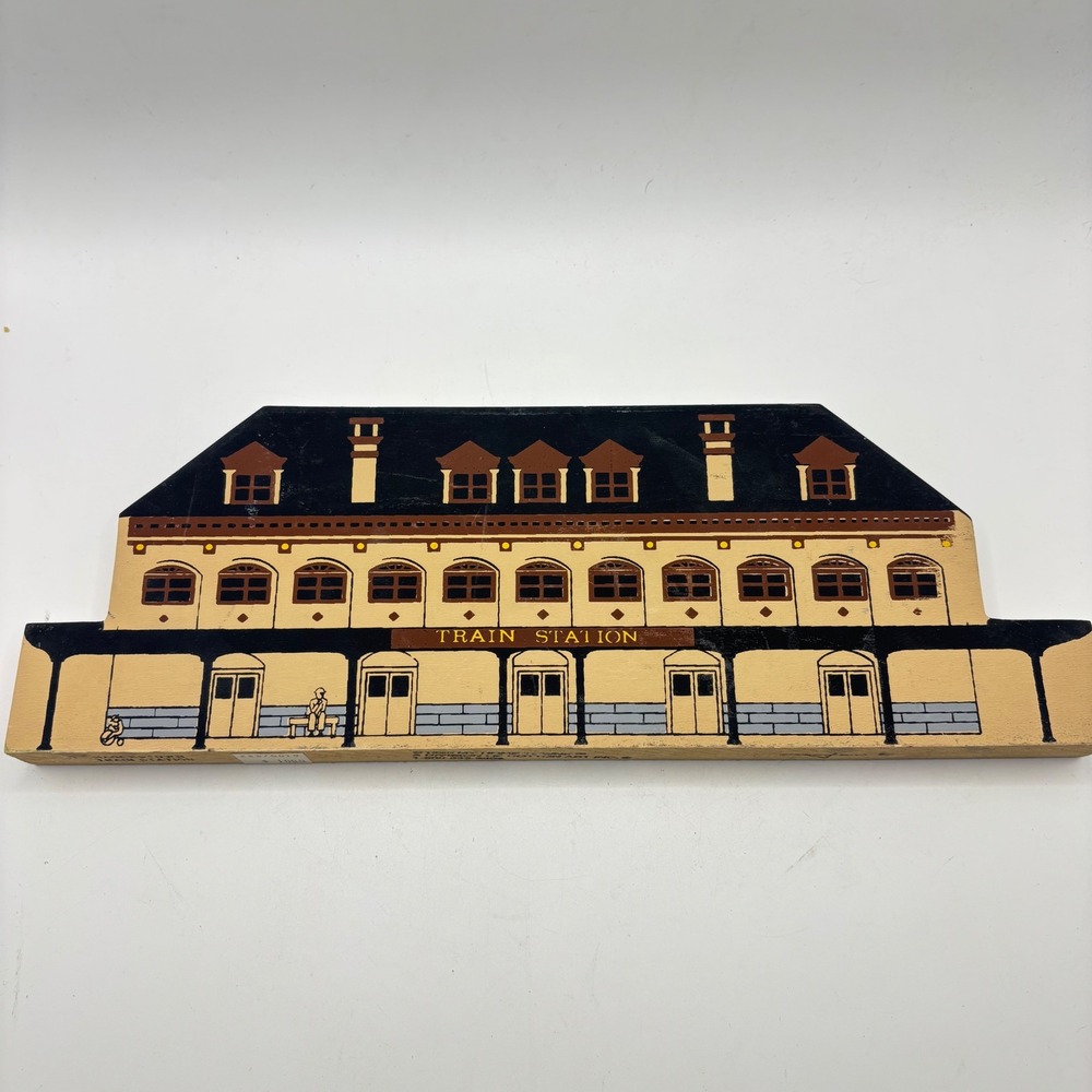 Vintage My‎ Home Towne Hagerstown Train Station Wood Block Shelf Sitter 1990